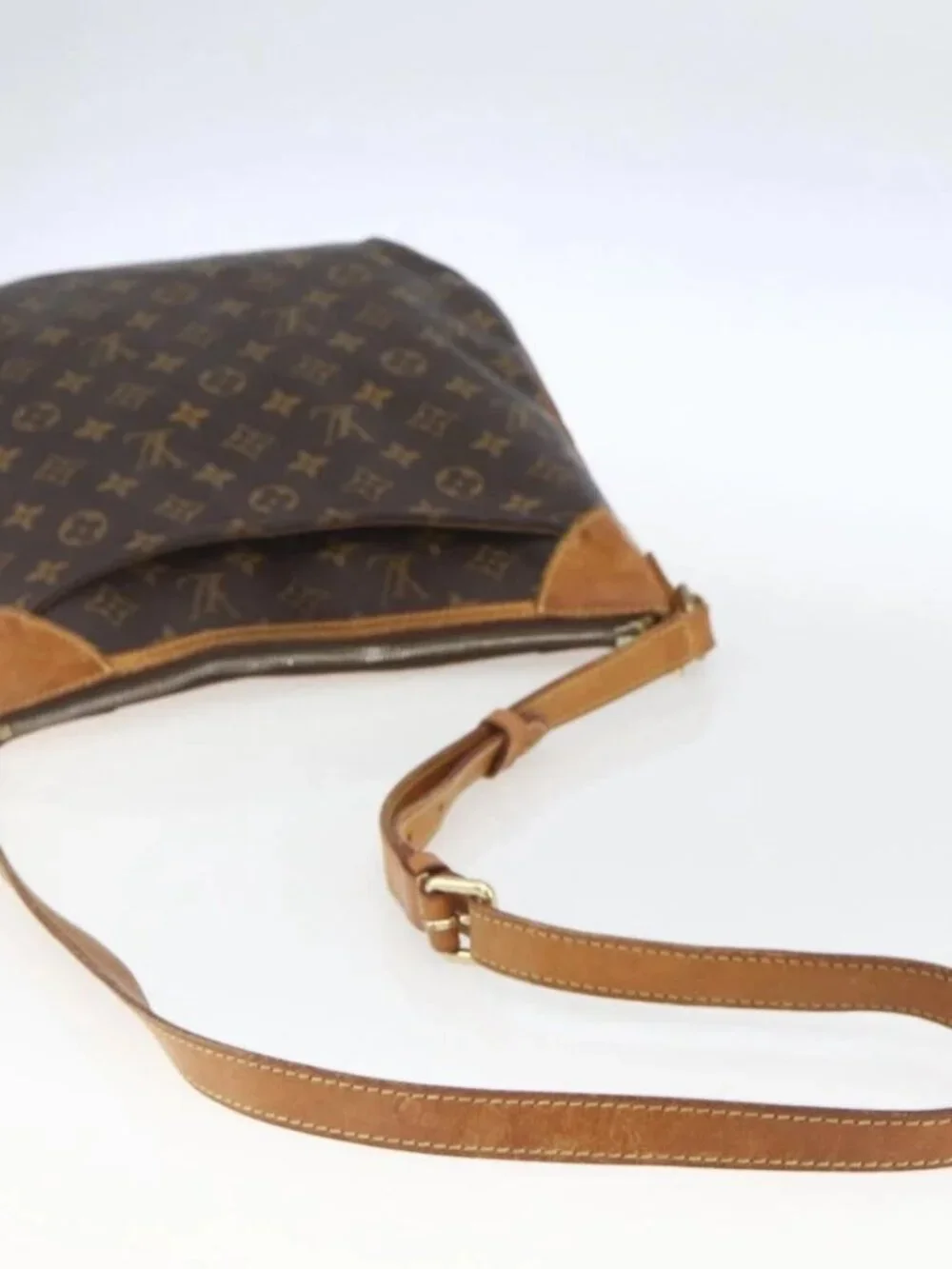 LOUIS VUITTON Monogram Odeon MM Shoulder Bag M56389 LV Auth 164317 - Picture 8 of 16